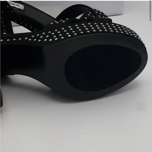 Steve Madden Rosa Studded Black Platform Suede Sandal Heel - Picture 6 of 7